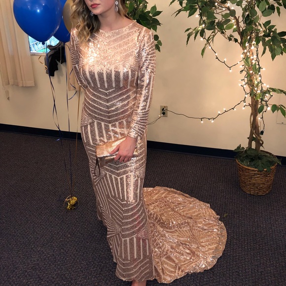 Prom dress - Picture 4 of 4